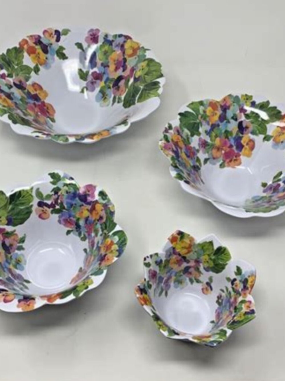 Rachel Zoe Melamine Bowls Floral Pansy Set of 4 -Nesting